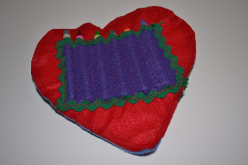 heart coloring bag front