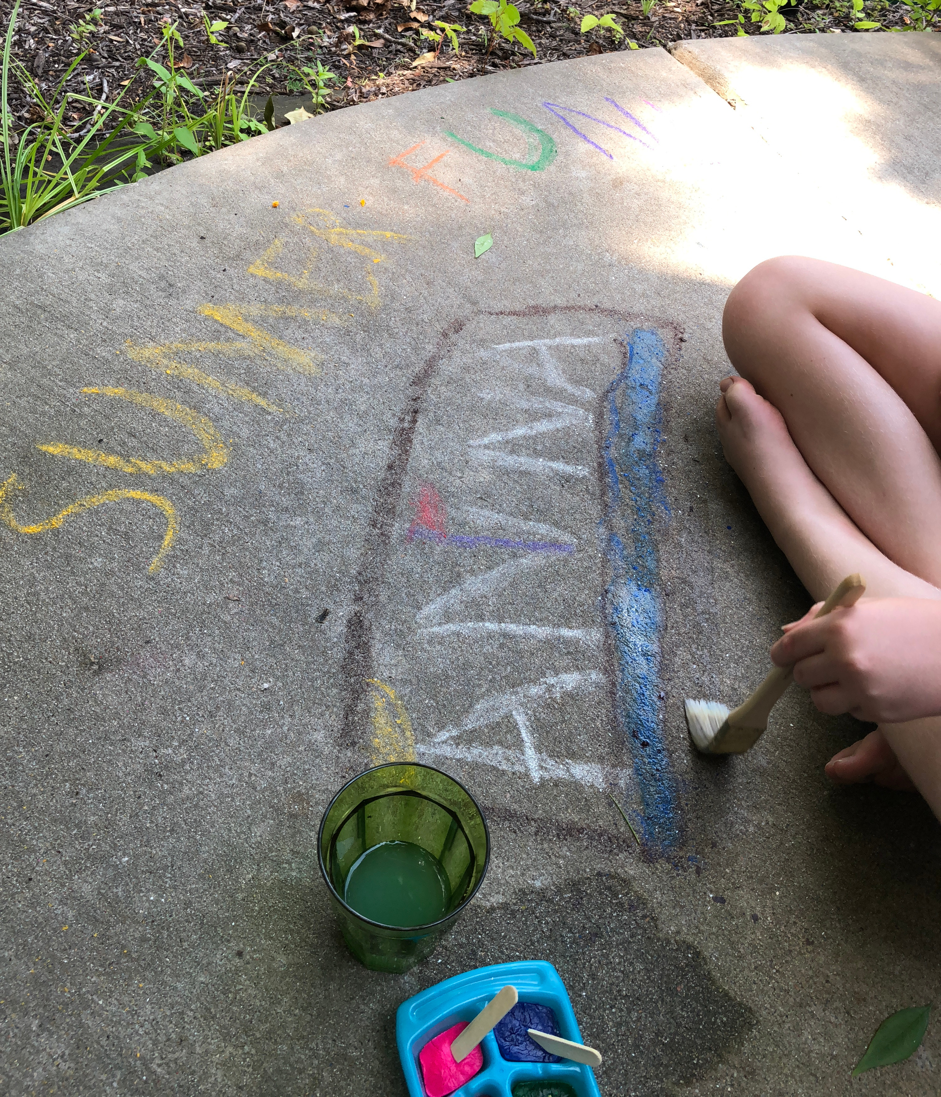 How to Make Simple Frozen Sidewalk Chalk for Kids