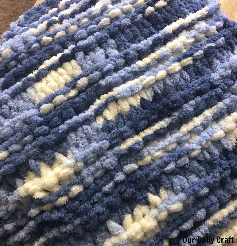 loop yarn pillow pattern
