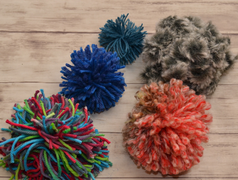 Quick and Easy Pom Poms! All You Need Is Yarn & A Bit of Cardboard!